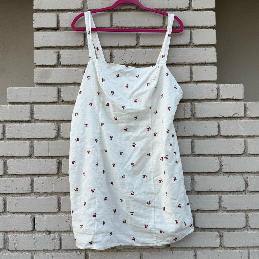 Forever 21 Embroidered Cherry Linen Mini Skort Dress in White - Size 1X